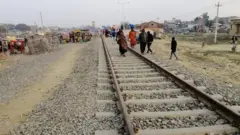 रेल