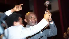 Vital Kamerhe yashyikirijwe ubutegetsi bw'inteko na Christophe Mboso wari ukuriye inteko ya Congo