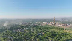 Кадр съемки Константиновки с дрона, предоставленный Силами обороны Украины, датирован 24 июня 2026 года