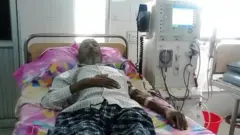 ডায়ালাইসিসের সুবিধার তুলনায় রোগী অনেক বেশি।