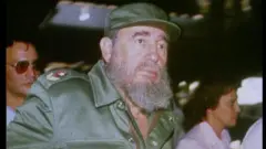 सैन्य वर्दी में फ़िदेल कास्त्रो