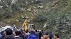 बस दुर्घटना