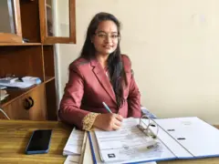 दोलखाकी जिल्ला न्यायाधिवक्ता राधिका सुवाल भक्तपुर–२ निर्वाचन क्षेत्रमा निर्वाचन अधिकृतका रूपमा खटाइएकी छन्