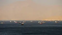 سفن في مضيق هرمز، مسندم، سلطنة عُمان