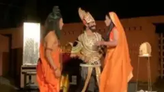 पुणे विद्यापीठातील 'जब वी मेट' या नाटकातील क्षण