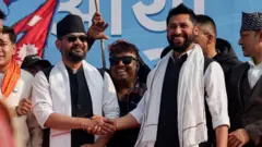 रास्वपा नेता बालेन शाह (बायाँ) र सभापति रवि लामिछाने