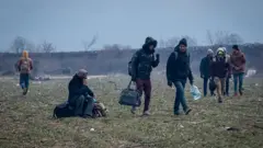 عبور از مسیر مرگ به امید زندگی در غرب؛ دولت بریتانیا در مصاف با پناهجویان ایرانی سخت‌گیری می‌کند