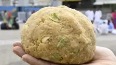 তিরুপতি মন্দিরের প্রসাদ এই লাড্ডুতে ব্যবহৃত ঘিয়ে পশুর চর্বি মেশানোর অভিযোগ উঠেছে
