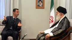 حافظ بشار الأسد على علاقات وثيقة مع علي خامنئي