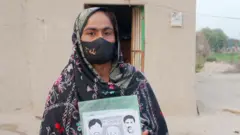 पाकिस्तान चुनावकी महिला उम्मेदवार रेहना मग्सी (छद्मनाम)