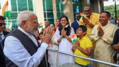 नरेंद्र मोदी