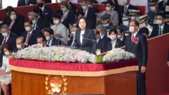 শনিবার জাতীয় দিবসের ভাষণ দিচ্ছেন তাইওয়ানের প্রেসিডেন্ট