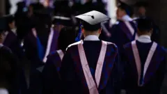 Ceremonia de graduación en la Universidad Tsinghua.