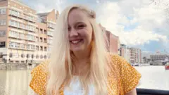 لارا