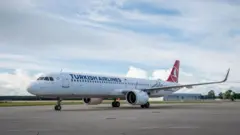 Türk Hava Yolları, yaşanan aksaklıklar nedeniyle bazı seferlerini iptal etti. (Arşiv fotoğrafı)