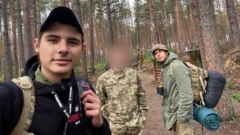 Maksym (kiri) dan Ivan (kanan)