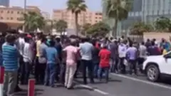 Amashusho y'abakozi bari mu myigaragambyo yashyizwe ku mbuga nkoranyambaga