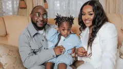 Davido and Chioma wit dia pikin Ifeanyi