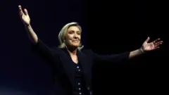 Marine Le Pen en la noche electoral el 30 de junio de 2024