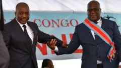 Joseph Kabila et Félix Tshisekedi lors de la passation de pouvoir.