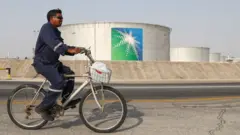 சௌதி அரம்கோ: பொதுச்சந்தையில் இறங்கும் அரசின் எண்ணெய் நிறுவனம்