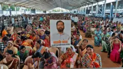 मुख्यमंत्री माझी लाडकी बहीण योजनेत 26 लाख अपात्र लाभार्थी कसे घुसले?