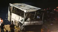 مشاهد للحافلة بعد الحادث