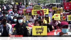 ဖေဖော်ဝါရီ ၁၆ ရက် မြန်မာနိုင်ငံတဝန်းက ဆန္ဒပြပွဲများ