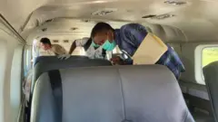 Korban pembacokan yang dilakukan oleh Kelompok Kriminal Bersenjata (KKB) di Distrik Okbab, Benyamin Sembiring, seorang karyawan PT IBS dirujuk ke Rumkit TNI AD TK II Marthen Indey Jayapura untuk mendapatkan penanganan medis lebih lanjut, Sabtu (13/05). 