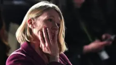 Норвегия Ташқи ишлар вазири Анникен Хуитфелдт.