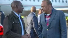 Siku moja tu baada ya Rais Kenyatta kuonekana kumkosoa Bwana Ruto kwa kile anachodai ni kupoteza muda mwingi kwenye mikutano ya kisiasa akifanya kampeni za urais badala ya kuwahudu