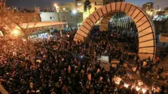 Abari mu myiyerekano i Tehran basaba abategetsi gutanga imihoho