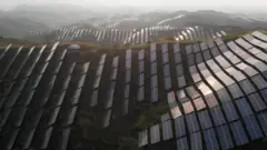 সম্প্রতি নবায়নযোগ্য শক্তির উৎস খুঁজতে সৌর বিদ্যুৎ প্রকল্পে বিশ্বের সবচেয়ে বেশি অর্থ ঢালছে দেশটি।