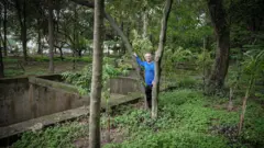 Foto de Hélio da Silva em trecho do Tiquatira