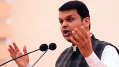 फडणवीस