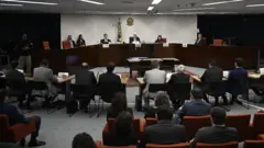 Ex-presidente Jair Bolsonaro e sete réus depõe no STF