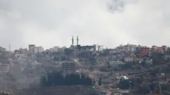 جزء من المباني المتضررة بالقرب من الحدود مع إسرائيل، جنوب لبنان