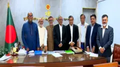 ছয়টি সিটি করপোরেশনের রাজনৈতিক প্রশাসকদের সাথে স্থানীয় সরকার মন্ত্রী ও বিএনপি মহাসচিব মির্জা ফখরুল ইসলাম আলমগীর