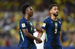 Vini Jr e Matheus Cunha