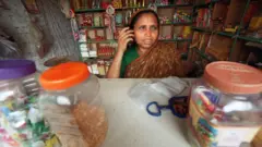 নিম্নআয়ের মানুষ ব্যবসা, চাষাবাদসহ বিভিন্ন কাজে ক্ষুদ্র ঋণ নিয়ে থাকে।