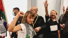 Greta Tunberg po dolasku na aerodrom u Atini 