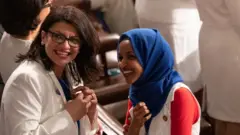 Rashida Tlaib (daga hagu) da Ilhan Omar