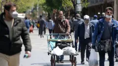سیر نزولی مبتلایان به کرونا در ایران؛ نگرانی‌ها ولی کم نشده