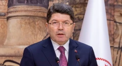 Adalet Bakanı Tunç, Dolmabahçe'deki bilgilendirmede konuşuyor (27 Mart)