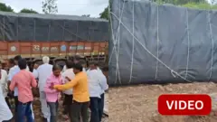 லாரி விபத்து