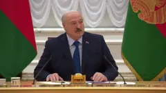 Alexander Lukashenko speaking with foreign journalists