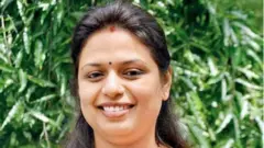 शीतल म्हात्रे, उद्धव ठाकरे, आदित्य ठाकरे, एकनाथ शिंदे, शिवसेना