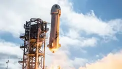 Dayax gacmeedka New Shepard