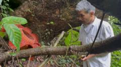 kisah-pria-di-sumatra-barat-merawat-bunga-rafflesia-arnoldii-saya-mendedikasikan-diri-untuk-rafflesia