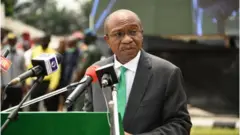 CBN govnor Godwin Emefiele